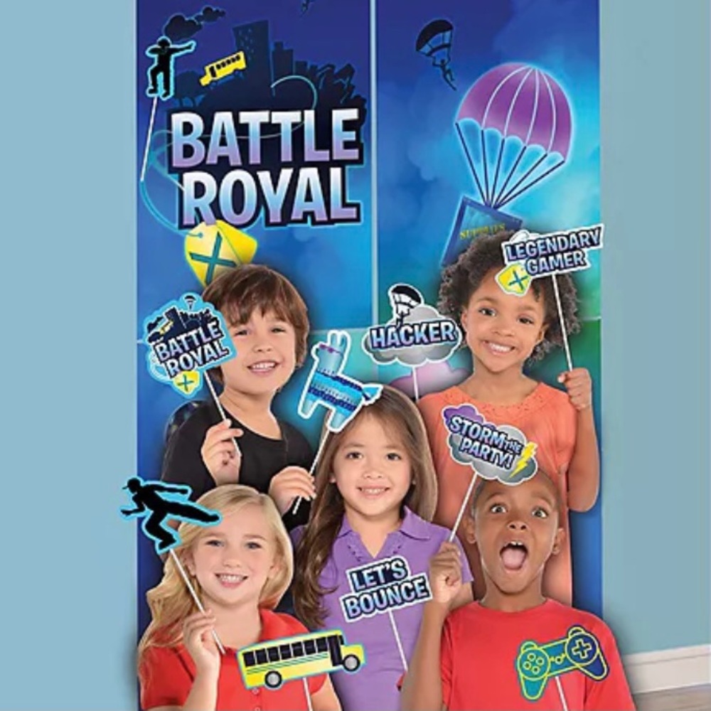 Fortnite Battle Royal Scene Setter w/ Photo Props